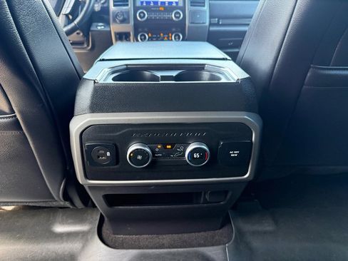 Used 2021 Ford Expedition XLT image 24