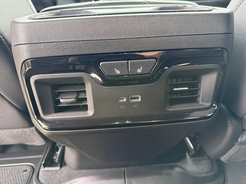 Used 2025 GMC Sierra 1500 AT4 w/ AT4 Preferred Package AWD/4WD image 39