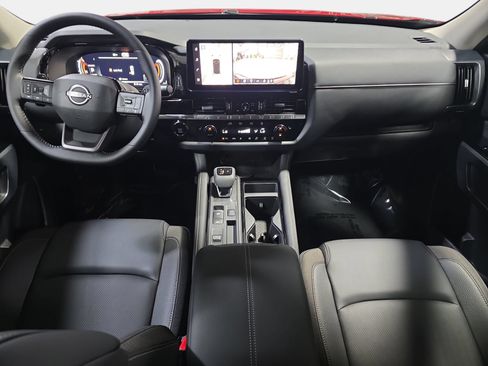 New 2026 Nissan Pathfinder SL w/ Cargo Package FWD image 9
