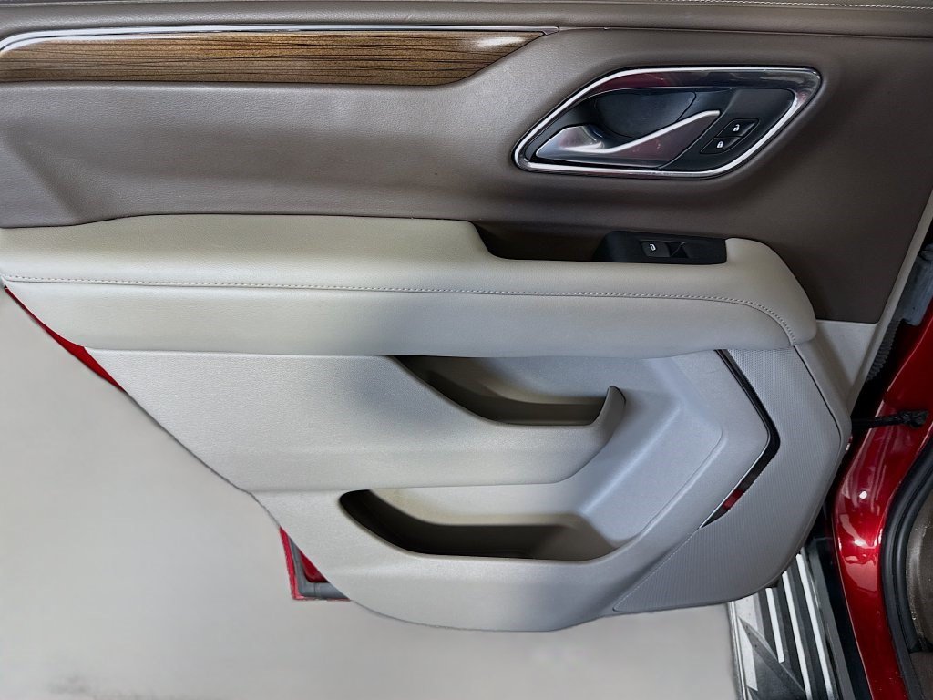 Used 2023 GMC Yukon SLE RWD image 25