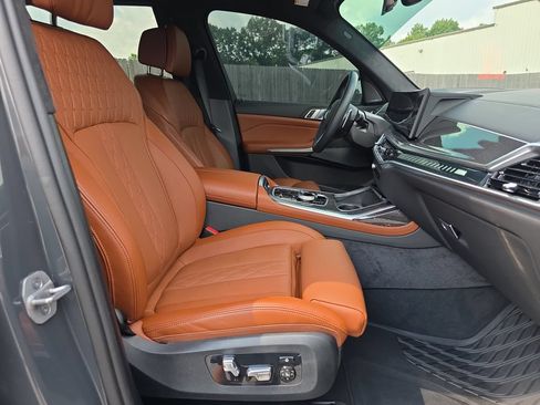 Used 2026 BMW X7 M60i AWD/4WD image 18