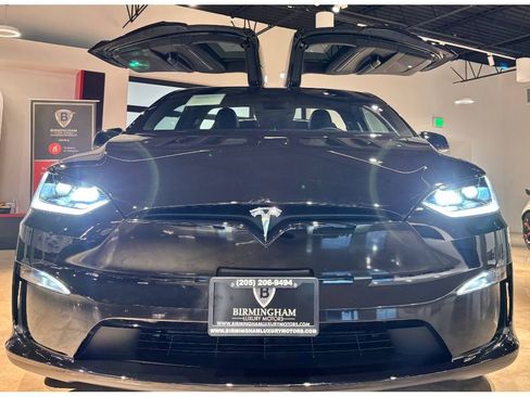 Used 2025 Tesla Model X image 3