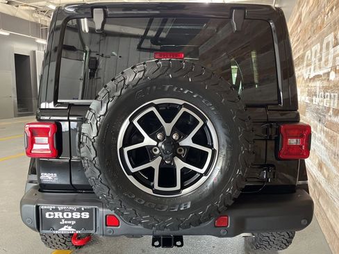 Used 2026 Jeep Wrangler Unlimited Rubicon AWD/4WD image 28