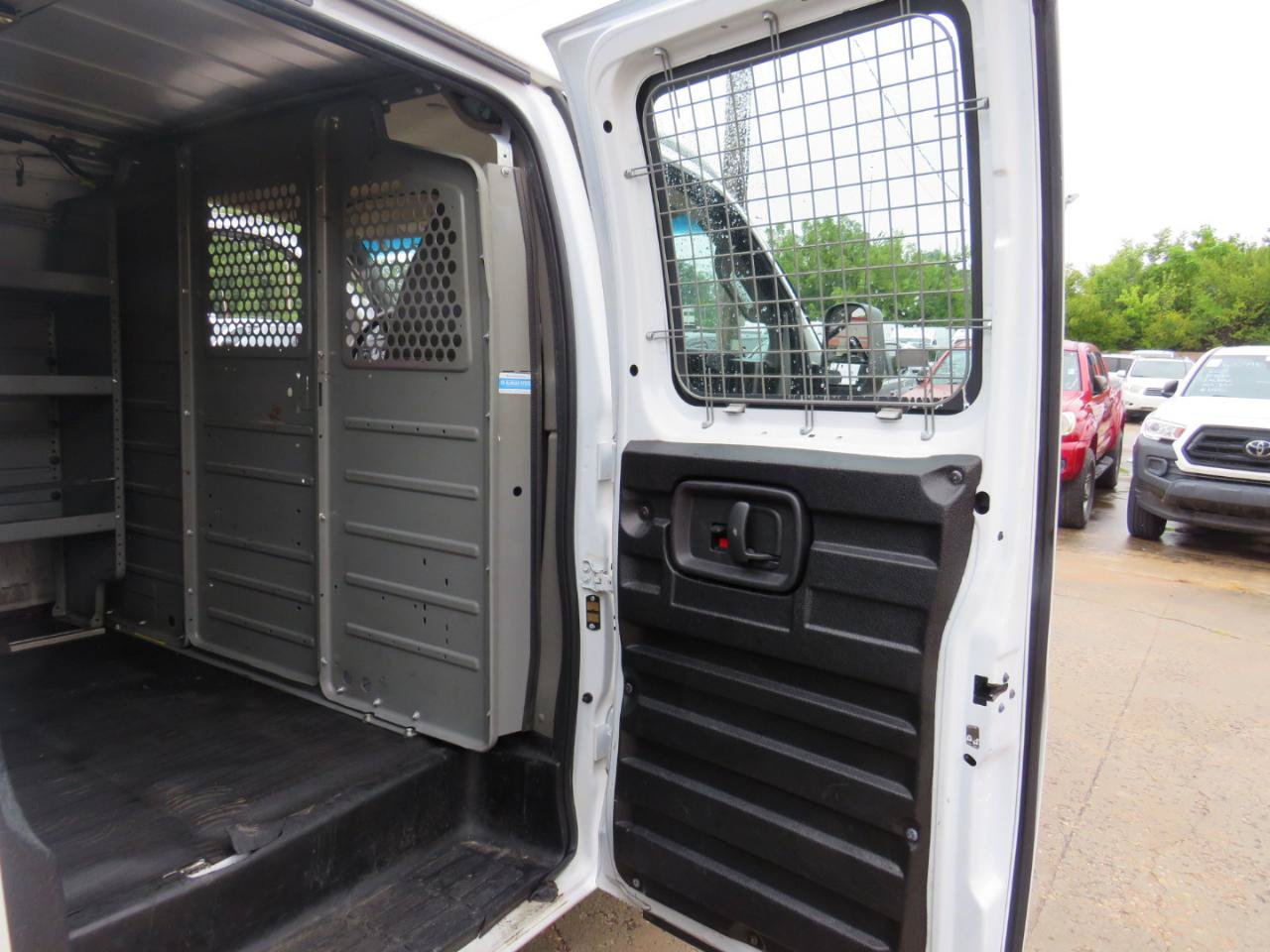 Used 2019 GMC Savana 2500 w/ Driver Convenience Package RWD image 26