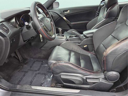Used 2014 Hyundai Genesis 2.0T RWD image 9