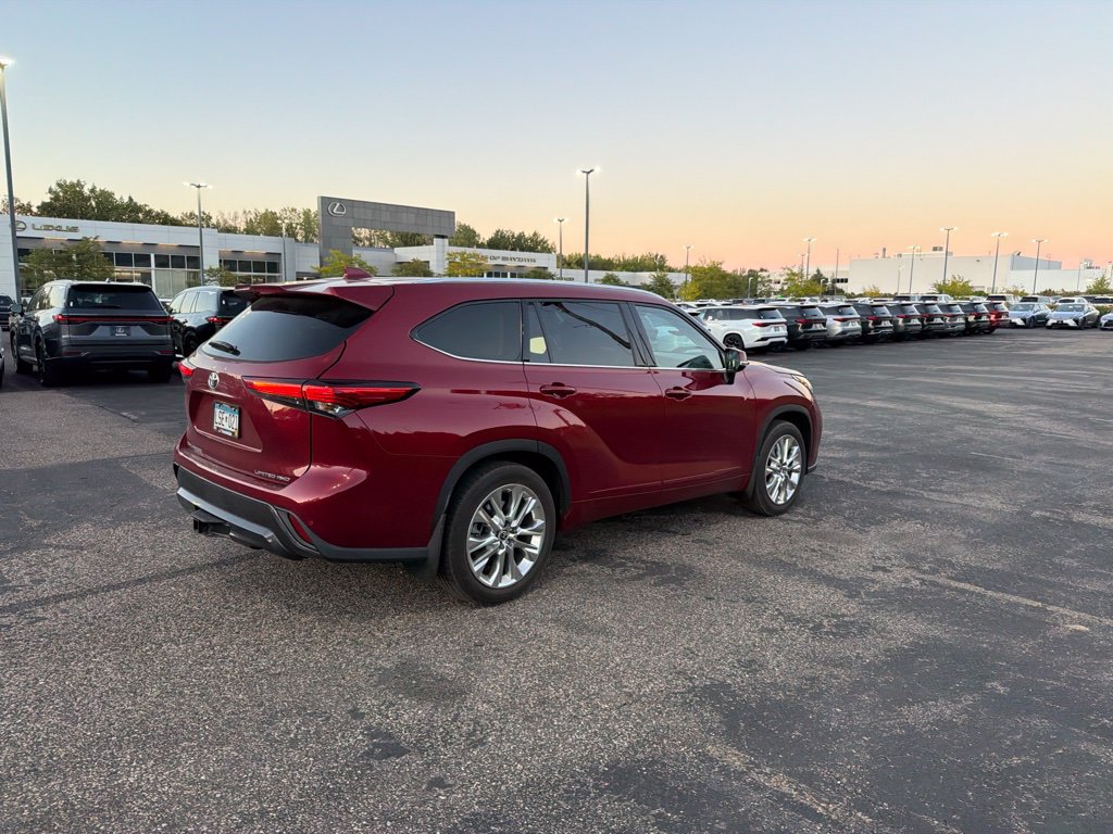 Used 2021 Toyota Highlander Limited AWD/4WD image 20