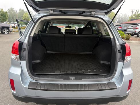 Used 2013 Subaru Outback 3.6R Limited AWD/4WD image 25