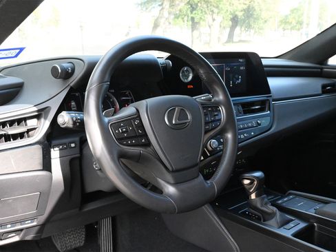 Used 2022 Lexus ES 350 w/ Premium Package image 18