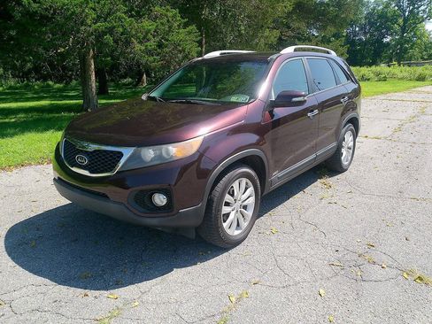 Used 2011 Kia Sorento EX w/ Premium Pkg AWD/4WD image 2