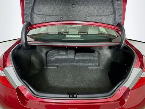 Used 2015 Toyota Camry SE FWD image 28