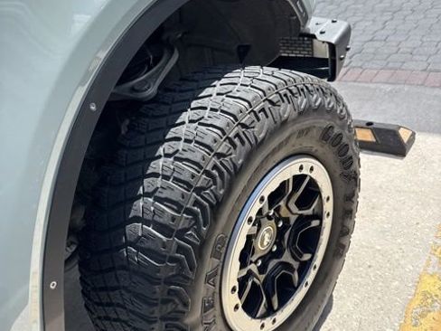 Used 2021 Ford Bronco Black Diamond w/ Sasquatch Package AWD/4WD image 14