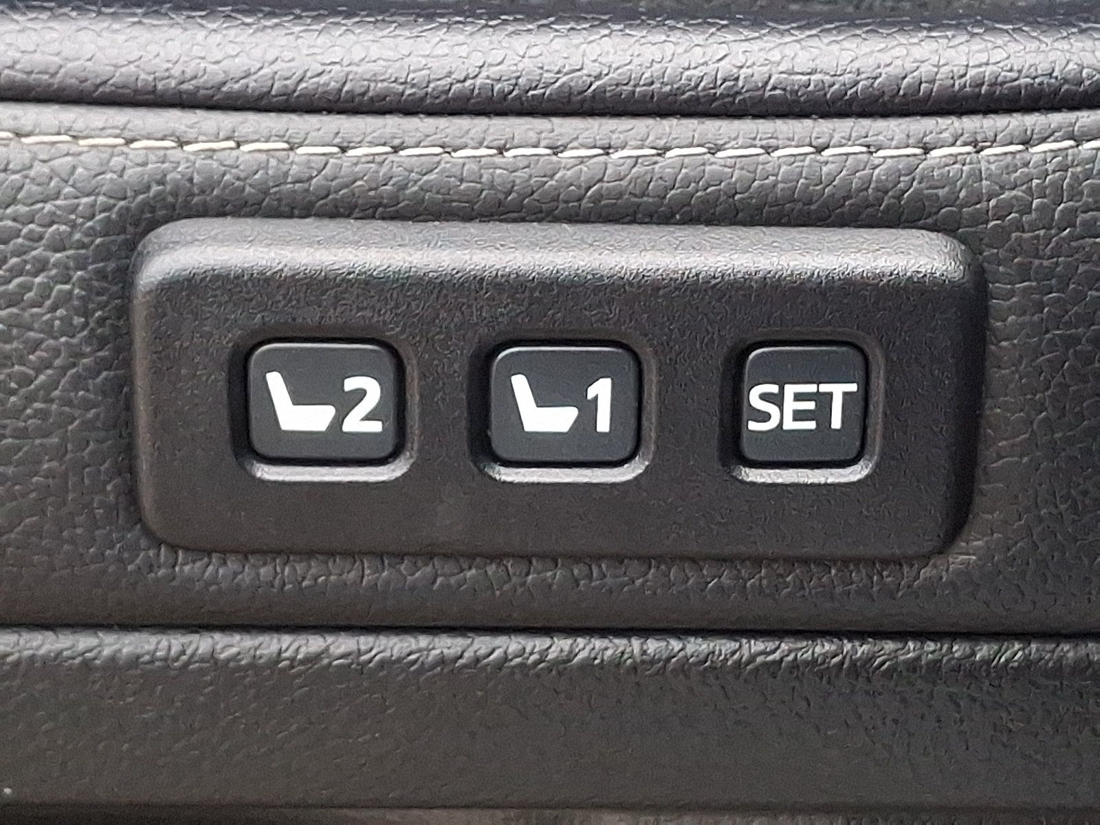 Used 2021 Toyota 4Runner Limited AWD/4WD image 27