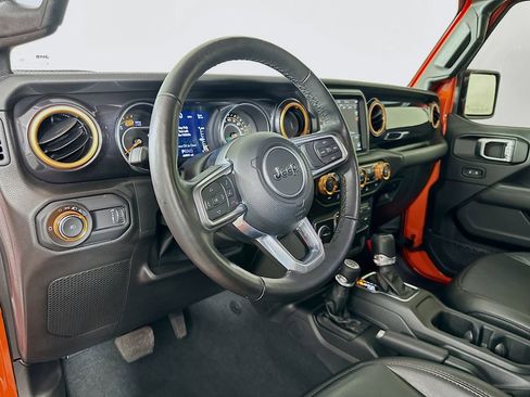 Used 2023 Jeep Wrangler Unlimited Sahara AWD/4WD image 9