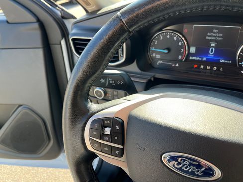 Used 2021 Ford Explorer Limited w/ Equipment Group 301A image 32
