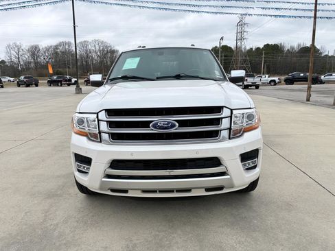 Used 2017 Ford Expedition EL Platinum image 3