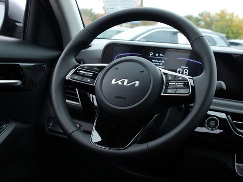 New 2026 Kia Seltos S image 8