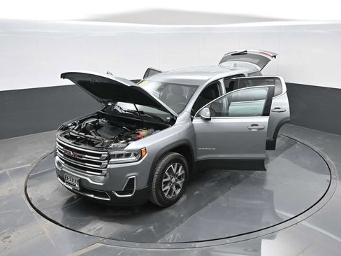 Used 2023 GMC Acadia SLE image 39