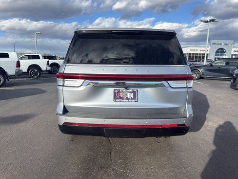 Used 2023 Lincoln Navigator Reserve image 6