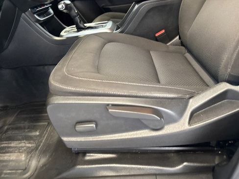 Used 2021 Chevrolet Colorado LT w/ Fleet Safety Package image 16