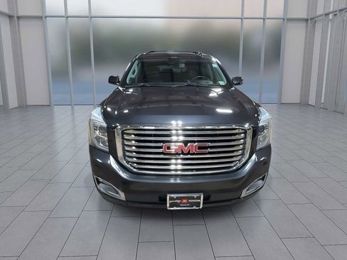 Used 2020 GMC Yukon XL SLT w/ Premium Edition image 3
