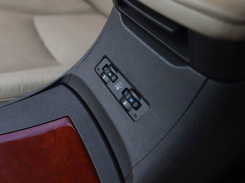 Used 2010 Lexus ES 350 image 38