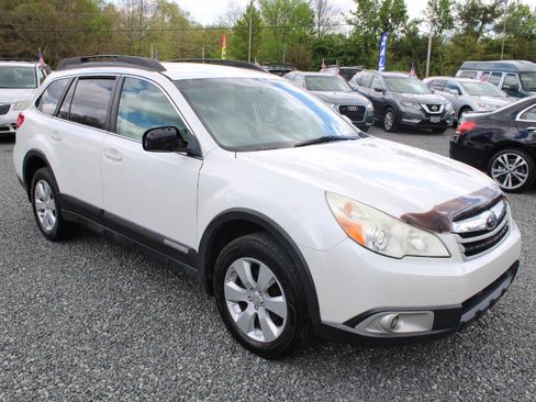 Used 2011 Subaru Outback 2.5i Premium AWD/4WD image 4