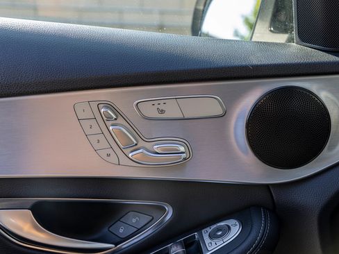 Used 2020 Mercedes-Benz C 300 Sedan image 19