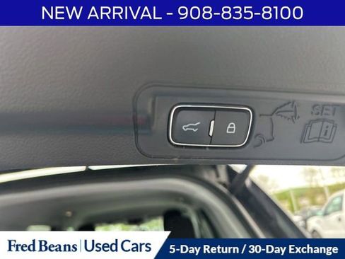 Used 2023 Ford Explorer XLT AWD/4WD image 6
