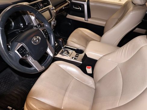 Used 2015 Toyota 4Runner Limited AWD/4WD image 31
