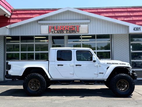 Used 2020 Jeep Gladiator Rubicon AWD/4WD image 2