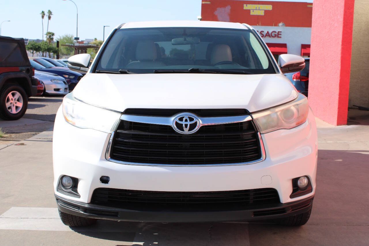 Used 2015 Toyota Highlander Plus AWD/4WD image 4
