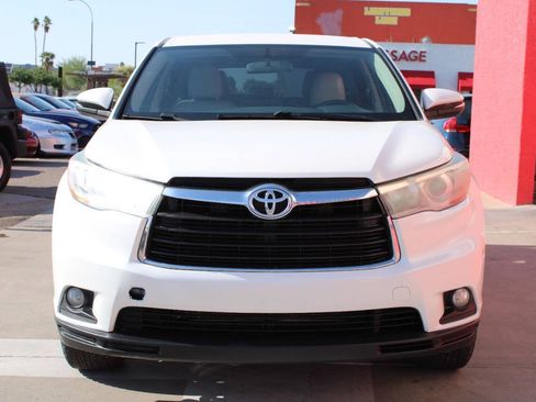 Used 2015 Toyota Highlander Plus AWD/4WD image 4