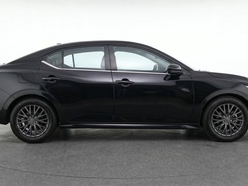 Used 2025 Nissan Sentra S FWD image 11