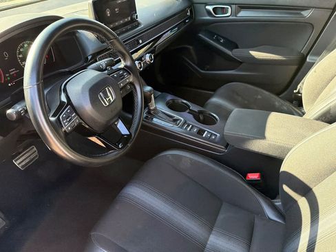 Used 2023 Honda Civic Sport image 8