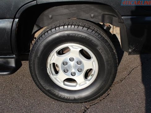 Used 2004 Chevrolet Tahoe LS w/ Preferred Equipment Group image 24