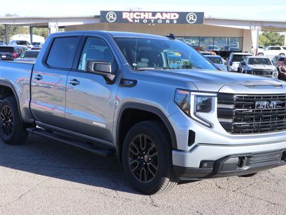 New 2026 GMC Sierra 1500 Elevation w/ LPO, Elevation Black Package