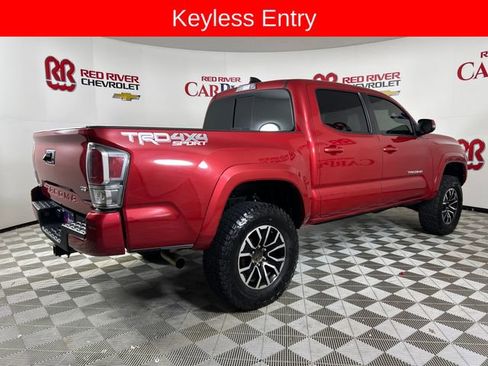 Used 2021 Toyota Tacoma TRD Sport w/ Technology Package image 9