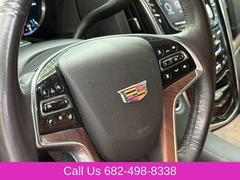 Used 2020 Cadillac Escalade Premium Luxury AWD/4WD image 25
