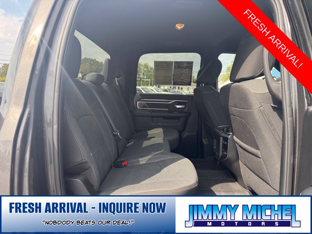 Used 2024 RAM 3500 Big Horn w/ Night Edition AWD/4WD image 18