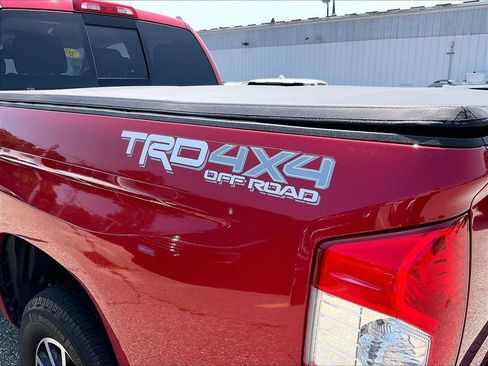 Used 2020 Toyota Tundra SR5 w/ TRD Off-Road Package AWD/4WD image 28