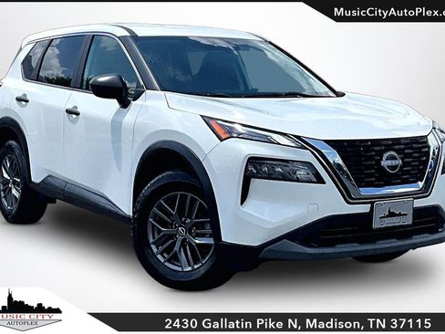 Used 2022 Nissan Rogue S FWD image 1
