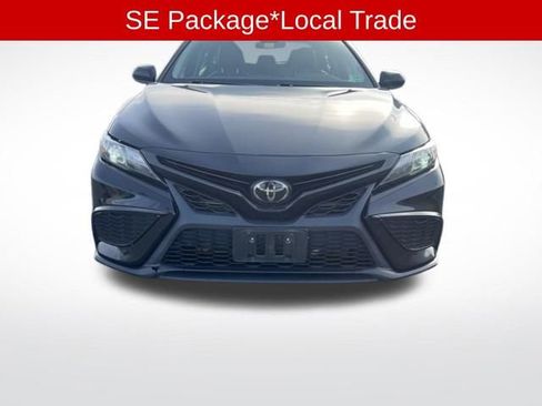 Used 2021 Toyota Camry SE image 2