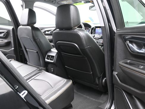 Used 2024 GMC Terrain AT4 image 23