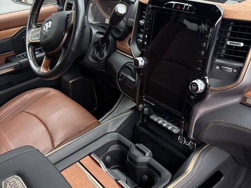 Used 2024 RAM 2500 Limited image 37