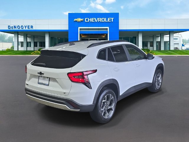 New 2026 Chevrolet Trax LT w/ Driver Confidence Package FWD image 8
