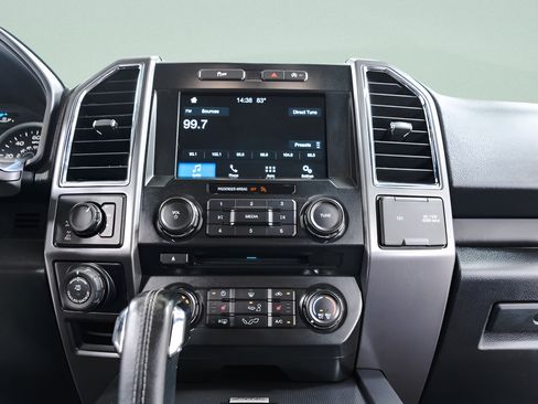 Used 2016 Ford F150 XLT w/ Equipment Group 302A Luxury AWD/4WD image 15
