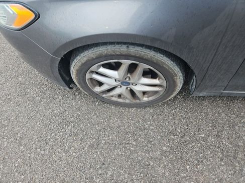 Used 2013 Ford Fusion SE FWD image 13