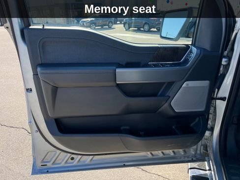 Used 2023 Ford F150 Lariat w/ Trailer Tow Package image 13