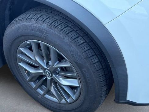 Used 2023 Nissan Rogue S AWD/4WD image 5