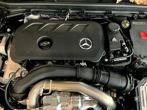 Certified 2025 Mercedes-Benz CLA 250 4MATIC image 33